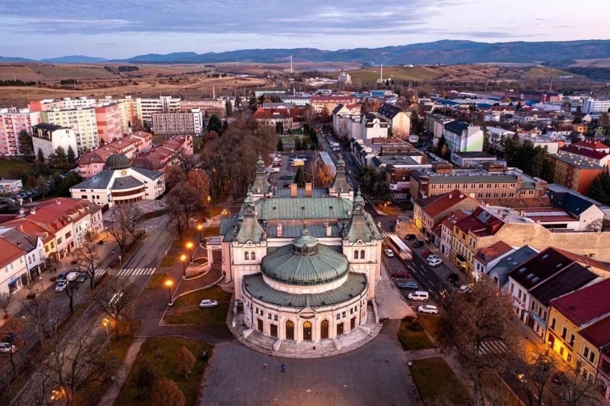 Spišská Nová Ves Apartman Ala מראה חיצוני תמונה